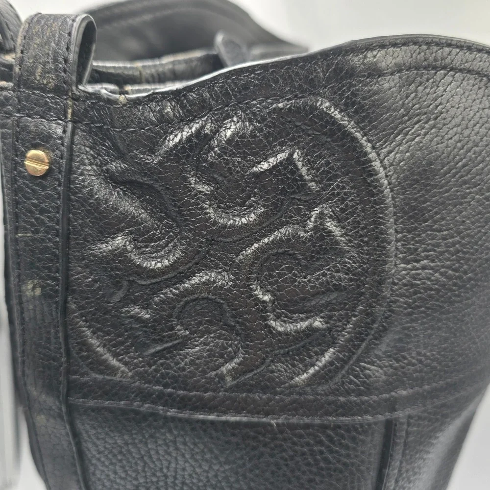 Tory Burch Black Pebbled Leather Riding Boots Size 9M Embossed Logo Gold Buckle